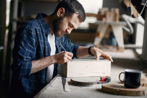 What Is The Difference Between Woodworking And Carpentry